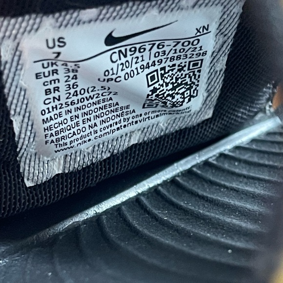 Nike Victori One print animal print slides sandals size 7 - Picture 4 of 4